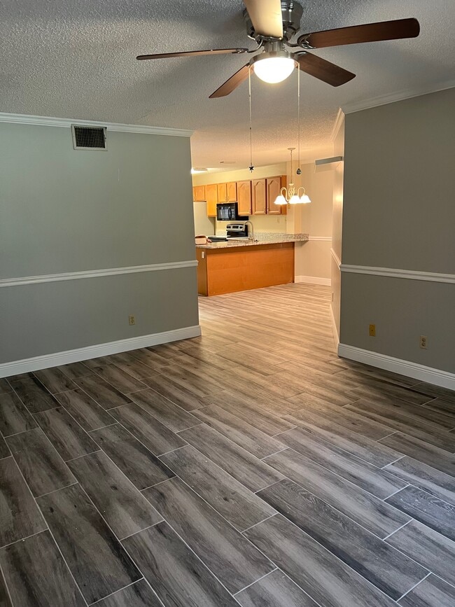 14810 Par Club Cir Unidad Par Club Cir in Carrollwood Cove