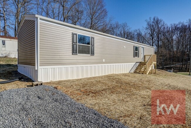 Building Photo - Chestnut St 119/Whispering Hills MHP Unit Lot 01