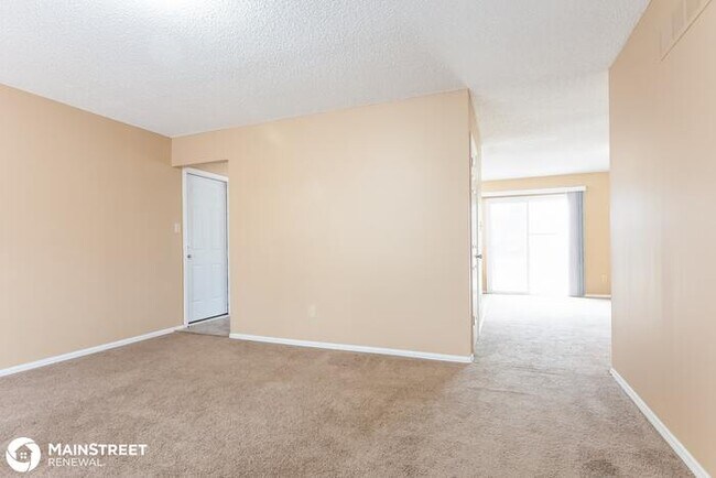 Photo - 6906 Jamestown Way Dr, Florissant, MO 63033