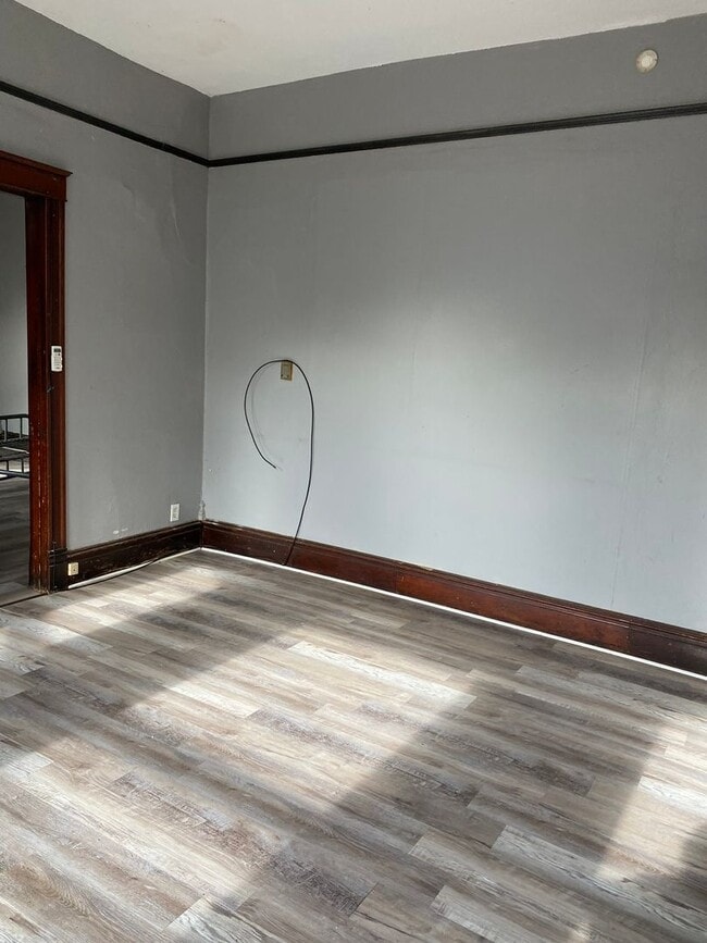 Photo - Nicely updated Studio Apartment