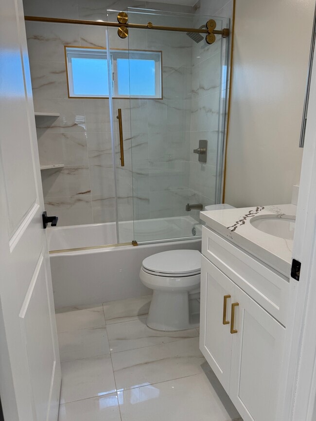 Photo - 6509 Ben Ave