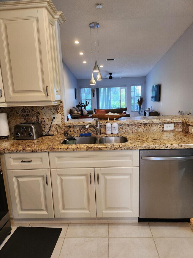 Photo - 8951 Sunnywood Pl