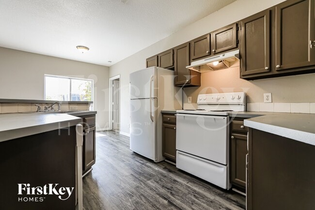 Photo - 3169 N Biscayne Dr