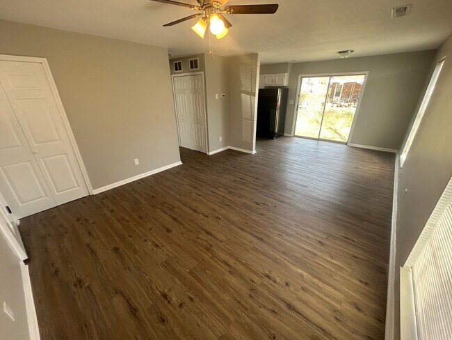 Photo - 3-bedroom, 1-bathroom home located in Radc...