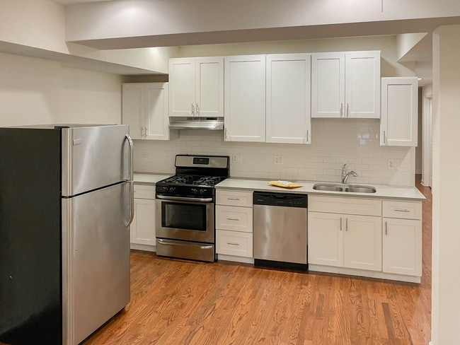 Photo - 1827 W Leland Ave Apartments Unit GDN