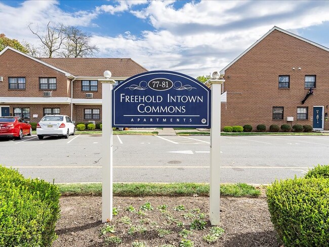 Freehold In-Town Commons - Freehold In-Town Commons Apartamentos