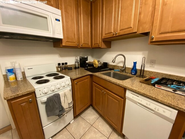 Building Photo - 5 Charter St Unit 1R Rental