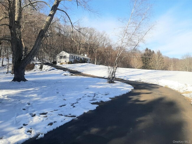 Photo - 180 Sylvan Lake Rd