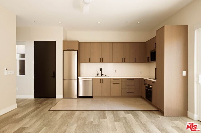 Photo - 2325 27th St