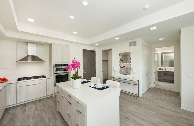 The Luxe, Apartments at Ridgedale For Rent in