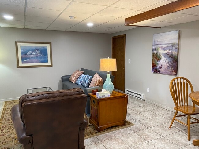 Photo - 8989 42nd St N