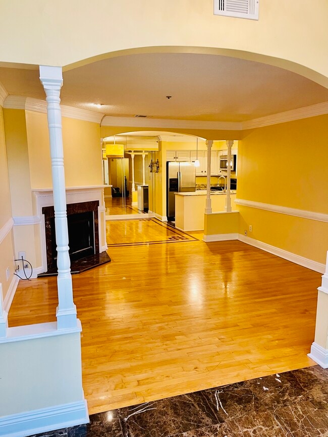 Building Photo - 247 Cobblestone Trl Unit 247