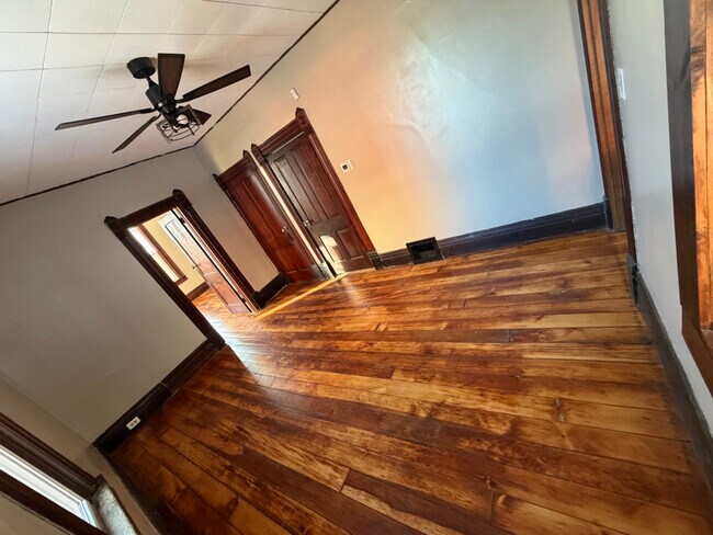 Photo - 489 Almond St Unit 1