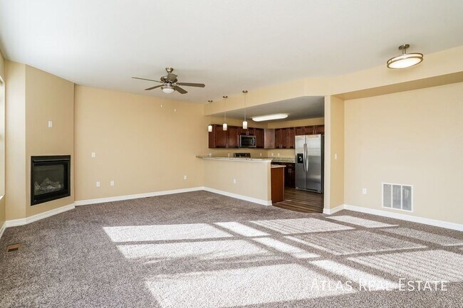 Photo - 739 Brambleberry Hts