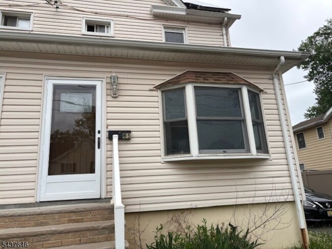 Photo - 65 W Stearns St
