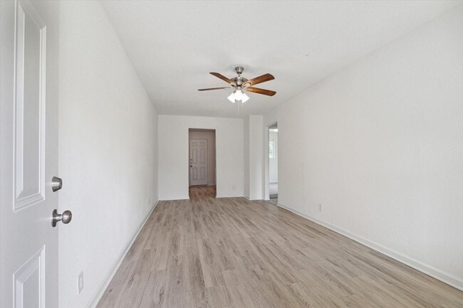 Photo - 5111 Clover St