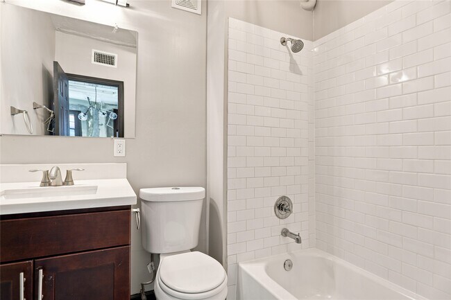 Photo - 6825 Avenue C