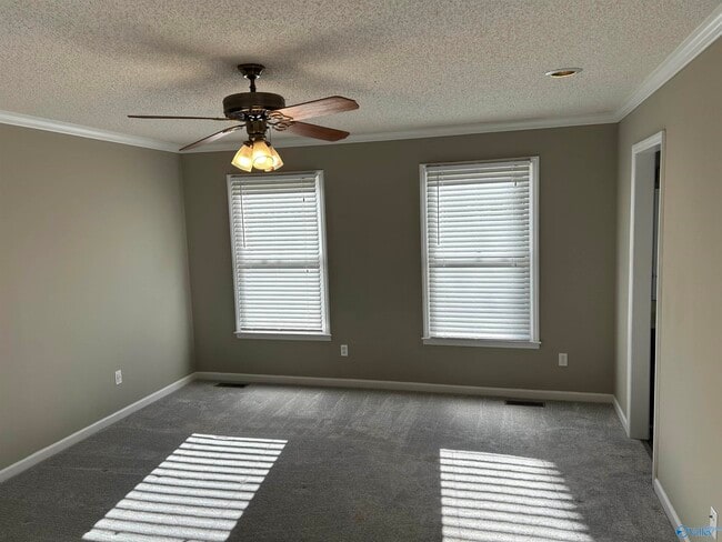 Photo - 503 Highland Dr