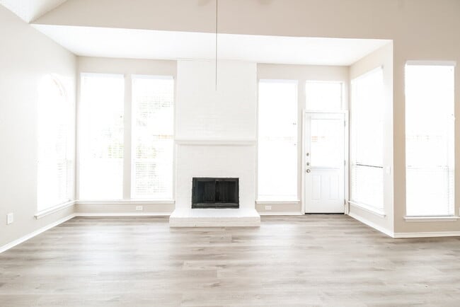 Photo - 1332 Overlook Dr