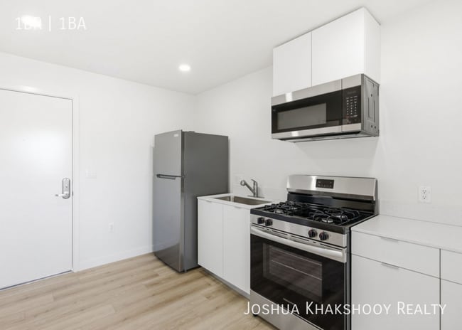 Building Photo - 7655 San Pedro St Unit 102