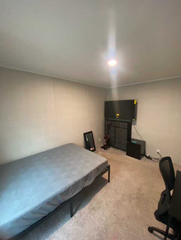 Photo - 325 Robin Ln