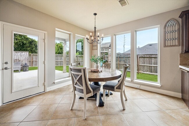 Building Photo - 28919 Crested Butte Dr