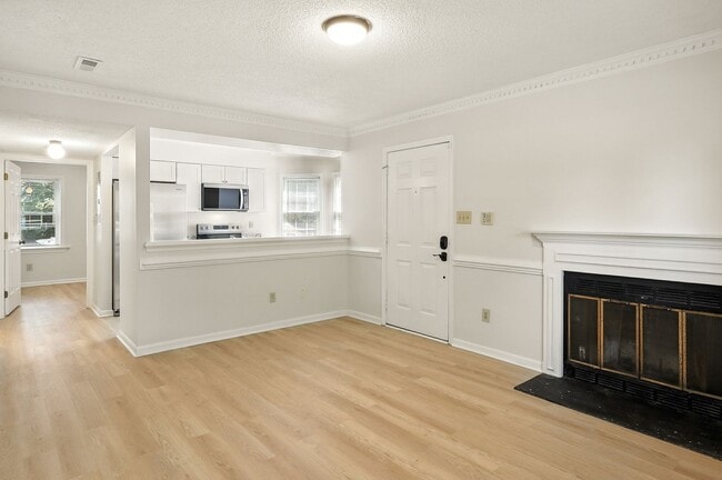 Building Photo - 13 Academy Ln Unit 13 Academy Lane Rental