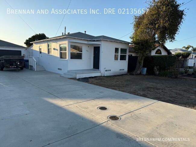 Renovated 2-Bed Home Near Hilltop Park – M... - Renovated 2-Bed Home Near Hilltop Park – M...