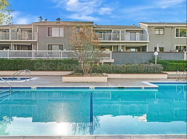 Photo - 37050 Meadowbrook Common Unit 203