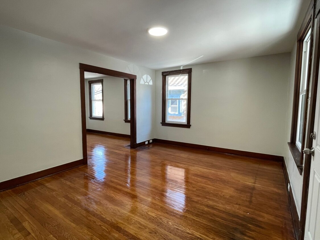 Photo - 1155 Rebecca Ave