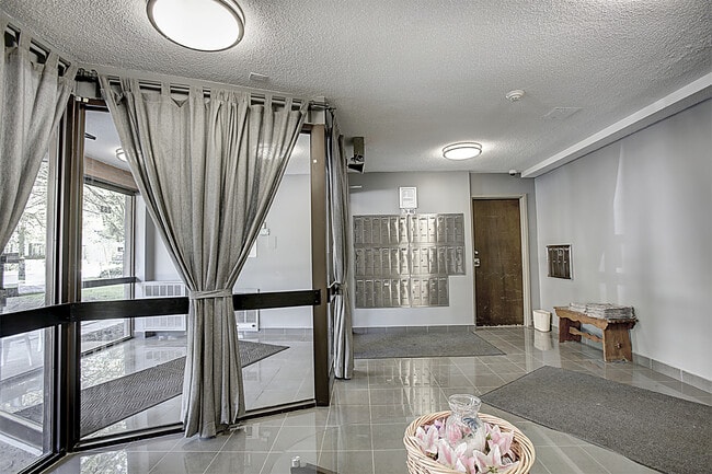 Photo - 263 Millard Street
