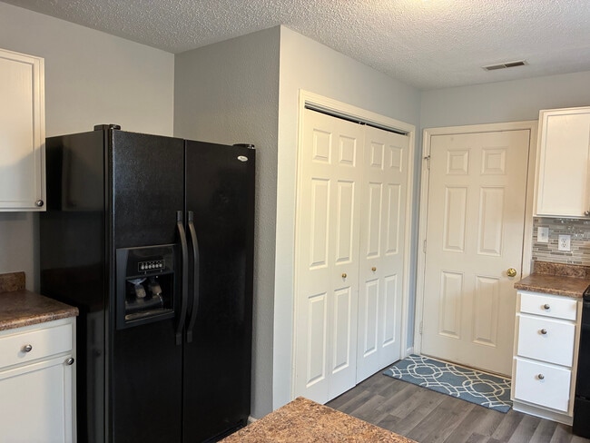 Photo - 2396 Meadow Bend Dr