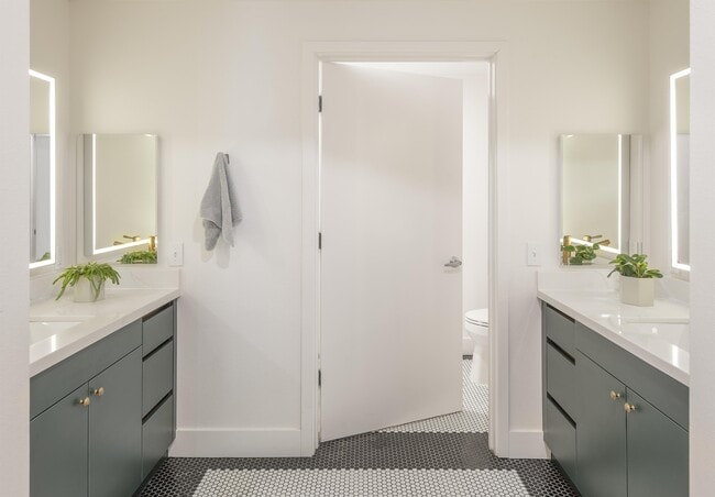 Photo - The Laureate