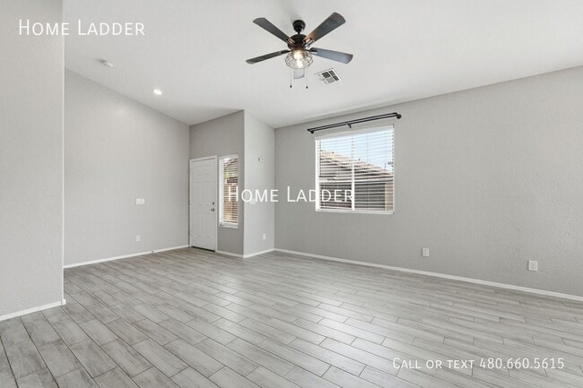 Photo - 16923 W Lundberg St