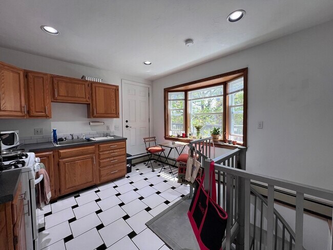 Photo - 703 E Broadway Unit 2