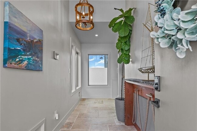 82 Ellery Rd