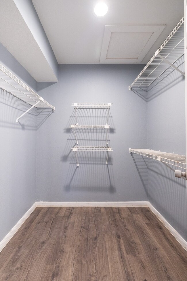 Building Photo - 14600 Fonmeadow Dr