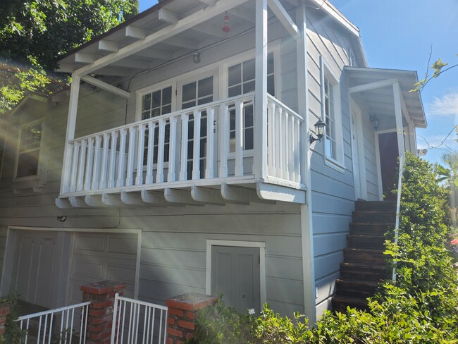 Photo - 5516 Vanalden Ave