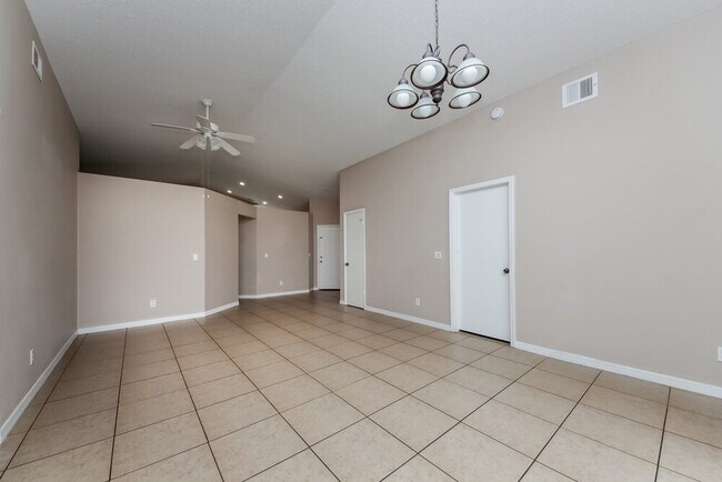 Photo - 3100 Orchard Pl