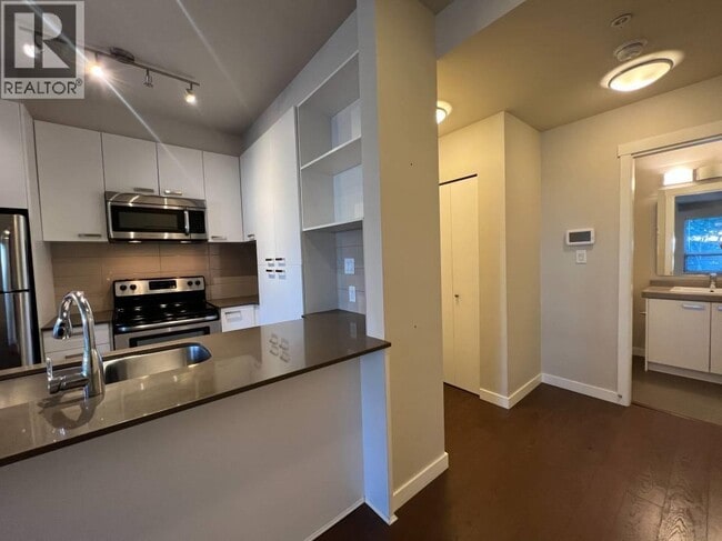 Photo - 20331 Dewdney Trunk Rd Unit 110