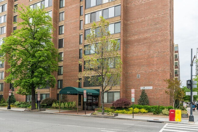 Photo - 1301 20th St NW Unit 201