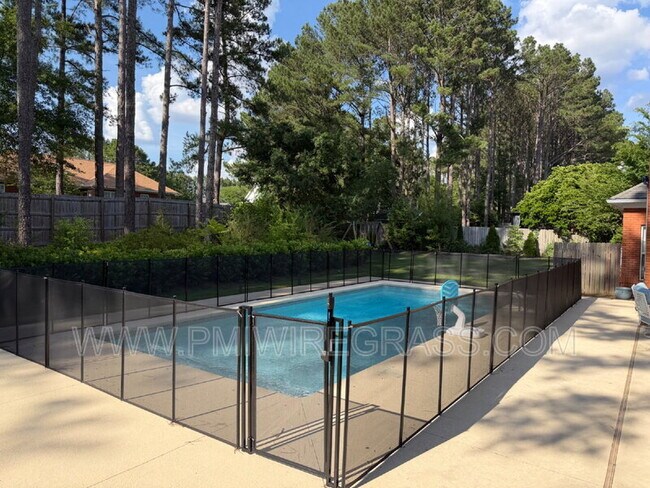 Photo - 201 Piccadilly Ln