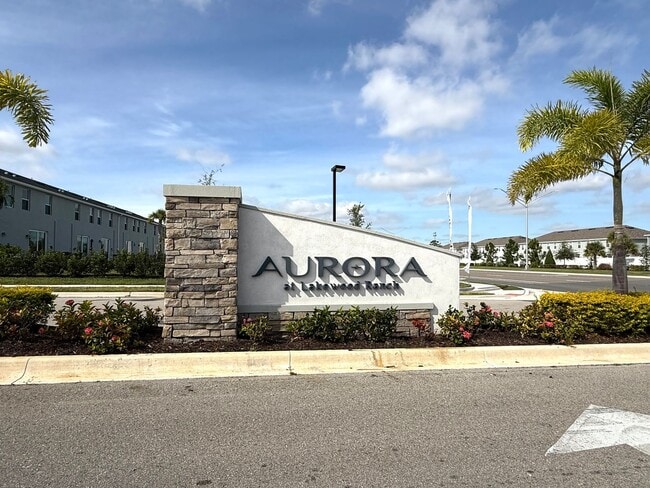 Photo - 3-Bed/ 2.5- Bath Modern Townhouse in Lakewood Ranch Premier Community- LOW MOVE-IN COSTS!