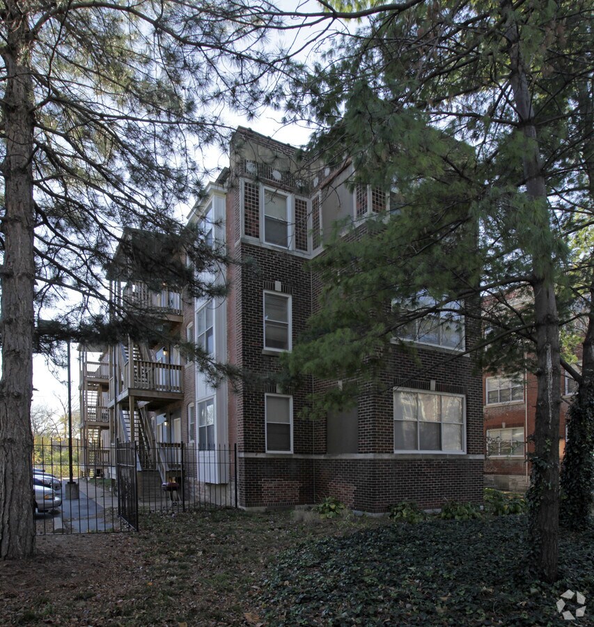 Photo - 5574 Pershing Ave