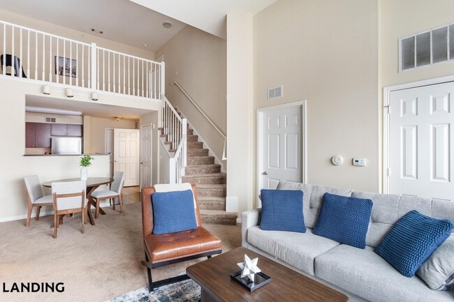 Photo - 400 Blake St Unidad 1405