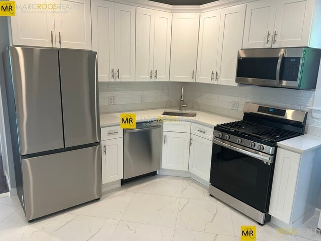 Photo - 31-33 Raymond Ave. Unit 33-2 Unidad 33-2