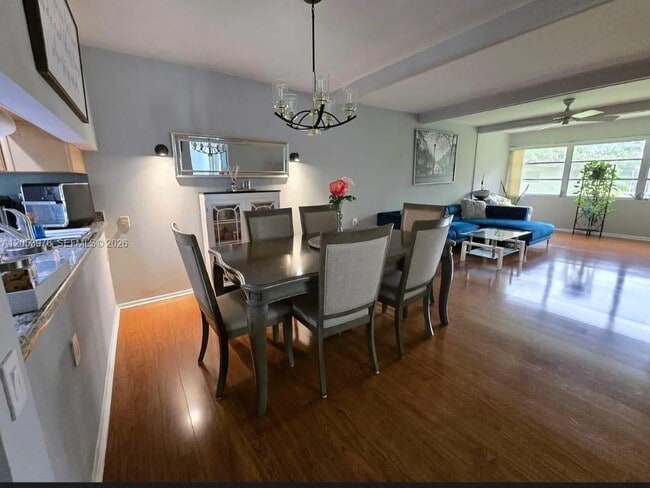 Building Photo - 1103 Bahama Bend Unit H2