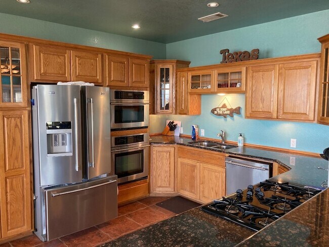 Photo - 215 Mountain Top