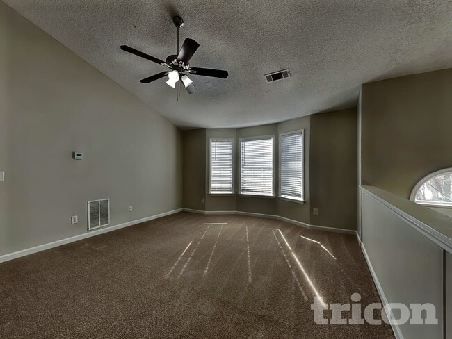 Photo - 1016 Forest Glen