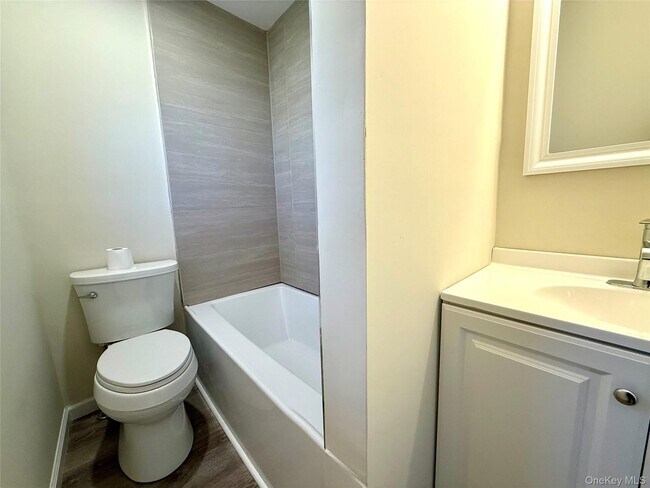 Photo - 176 Myrtle Ave Unidad A